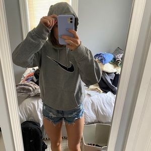 nike sweatshirt